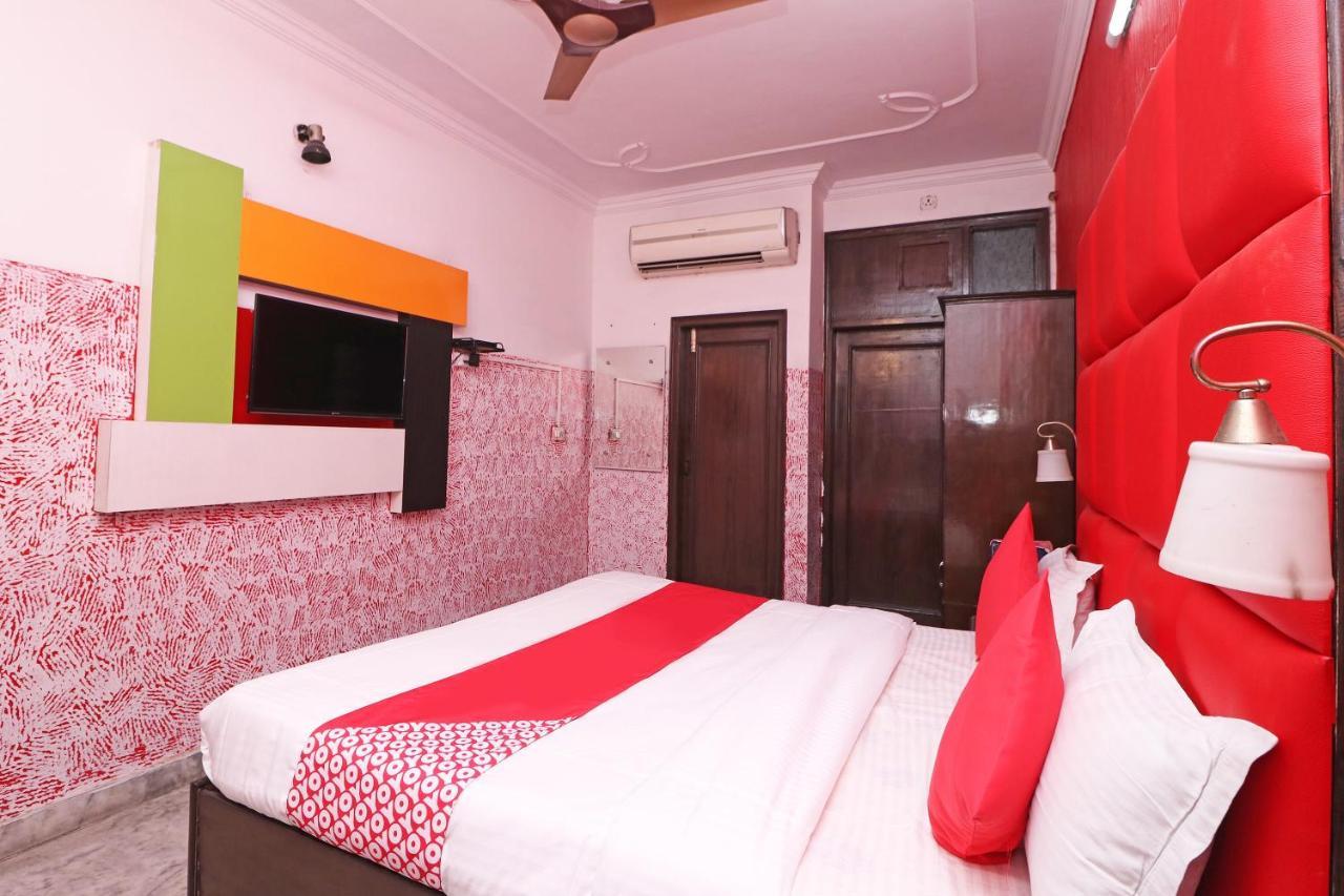 Oyo 29304 Hotel Pooja Yamuna Nagar Bagian luar foto